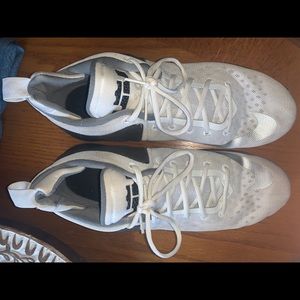 LeBron Basketball Shoes